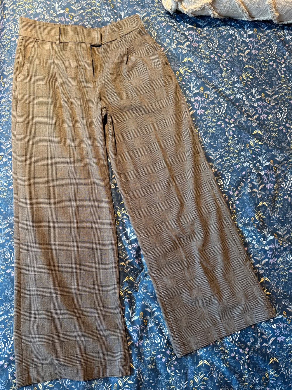 American Eagle Outfitters Brown Plaid Tailored trousers